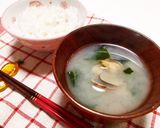 あさりとわかめのシンプルな味噌汁作り方4写真