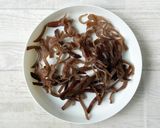 ささっと一品！生きくらげとネギの塩炒め作り方1写真