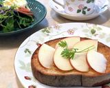 ジューシー♪トーストに生りんごをのせて！作り方5写真