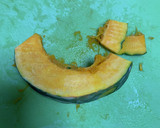 かぼちゃとクリームチーズの黄色いサラダ作り方1写真