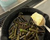 わらびのガーリックオリーブオイル炒め作り方1写真