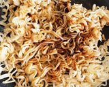 インスタント袋麺とパン粉で広島風お好み焼作り方4写真
