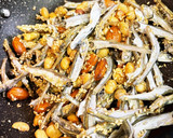 豆と魚とナッツのごまがらめ　　　給食人気作り方10写真