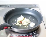 手軽にフワうま【大根葉とネギのオムレツ】作り方3写真