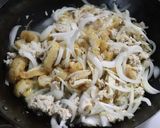 家族に人気★鶏ミンチ油揚げ新玉ねぎの丼作り方4写真
