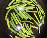 にんにくの芽と豚肉のバタースタミナ炒め作り方1写真