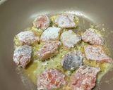 簡単！【鮭とじゃが芋のバター醤油炒め】作り方5写真