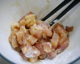 簡単！鶏と小松菜のオイスタバター炒め作り方1写真