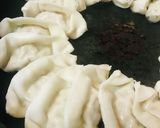 レトルト●白ワイン＆レモン果汁で焼く餃子作り方1写真