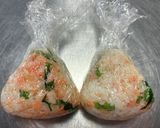 鮭とごまと大葉のおにぎり作り方3写真