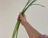ニンニクの芽と新玉ねぎの炒めもの作り方1写真