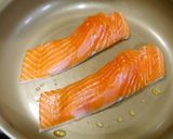 簡単！銀鮭フライパン焼き　だし風味作り方4写真