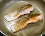 簡単！銀鮭フライパン焼き　だし風味作り方5写真