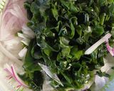 簡単！玉ねぎとわかめのゴマポン酢和え作り方1写真