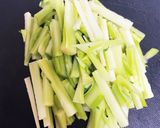 ブロッコリーの茎でペペロンチーノ作り方2写真