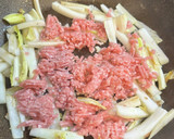 ちくわと白菜とひき肉のピリ辛味噌炒め作り方4写真