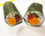 冷凍卵とマグロとサーモンで作る巻き寿司作り方8写真