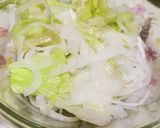 レタスと玉ねぎのサラダ作り方2写真