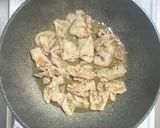 豚バラ肉と大根と水菜とナメコの醤油炒め作り方2写真