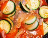 出汁の素で！ズッキーニのチゲ風スープ作り方5写真