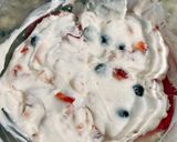 計量カップでいちごのチーズケーキマフィン作り方5写真