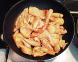簡単☆鶏皮の酒蒸し焼き作り方1写真
