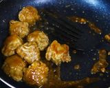 ご飯が進む♡豚こまボールの黒酢炒め作り方4写真