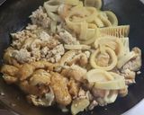 フライパンで鶏ミンチと淡竹と油揚げの煮物作り方6写真