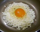 簡単！パリパリチーズエッグ作り方1写真