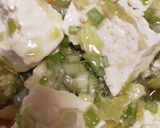 お豆腐をちぎったらねぎ塩で味つけ~作り方3写真