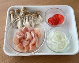 ささみとトマトの包み蒸し作り方1写真