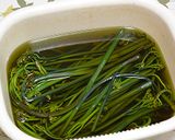 重曹を使ってわらびのあく抜き作り方4写真