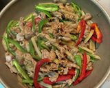 豚こま切れ肉で作る◎お手軽青椒肉絲作り方4写真