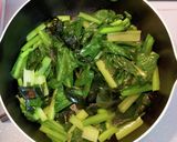 小松菜とわかめの中華風スープ作り方4写真