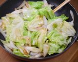 豚バラキャベツの甘辛味噌炒め☆作り方2写真