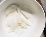 お一人様☆冷凍麺に根菜レモン味噌味ナムル作り方2写真