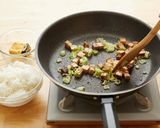 たまごスープで作るチャーハン作り方3写真