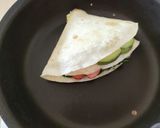 折りたたんで作るトルティーヤサンド作り方6写真