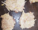 キャベツなしで美味節約♡もやしお好み焼き作り方2写真