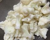 カリフラワと芋の青柚木(あおゆず)炒め作り方1写真
