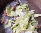 アサリとキャベツのグリーンチリソース作り方1写真