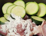 鶏とズッキーニおろしぶっかけ☆胃に優しい作り方1写真