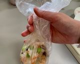 触らずおにぎらず(鮭・塩昆布・枝豆)作り方4写真