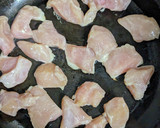 【鶏むね肉のケチャップ炒め】かさまし仕様作り方3写真