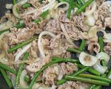 肉とニンニクの茎炒め(身内専用)作り方3写真