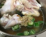 手羽元とオクラと豆腐の黒酢煮作り方2写真