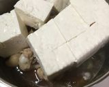 手羽元とオクラと豆腐の黒酢煮作り方3写真