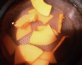 袋うどんで。南瓜入り♪具沢山のお味噌汁作り方3写真