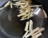 白菜、ひき肉だんご、春雨のスープ作り方1写真