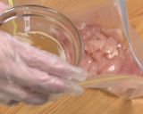 らっきょうと鶏肉の甘辛炒め【食遺産】作り方2写真